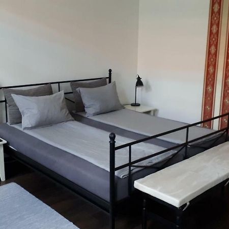 City Center Minimalist Apartment Oradea Exterior photo